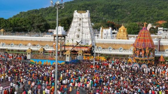 Tirumala News: తిరుమల భక్తులకు అలర్ట్.. వైకుంఠ ద్వార దర్శనాలు.. ఆ మూడు రోజులు కొత్త మార్గదర్శకాలు