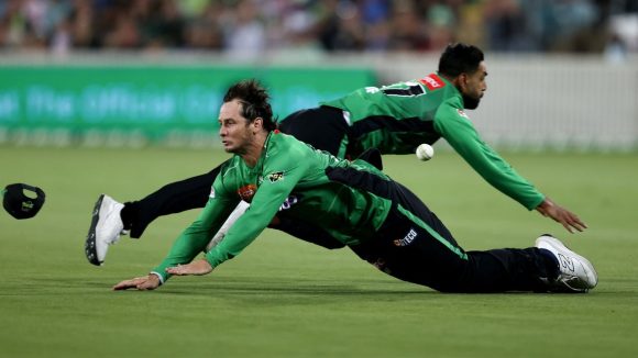 BBL15 :  బిగ్ బాష్ లీగ్ లో త‌ప్పిన పెను ప్ర‌మాదం.. వీడియో వైర‌ల్..!