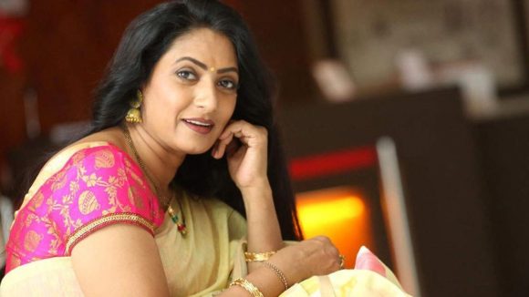 Actress Amani : రాజకీయాల్లో ఎంట్రీ ఇవ్వబోతున్న నటి ఆమని.. ఏ పార్టీలో చేరుతుందంటే..?