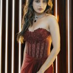 Ashika Ranganath : గార్జీయస్ లుక్ లో ఆషిక అదిరిపోయింది.. ఎంత అందంగా ఉందో..