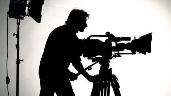Actress Assaulted : అమ్మాయి పై అసిస్టెంట్ డైరెక్టర్ అత్యాచారం.. పోలీస్ కేసు నమోదు..