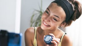 Glowing Skin Tips: ఈ చిన్న చిట్కాలతో చలికాలంలో సులువుగా ముఖ చర్మాన్ని మెరిపించండి