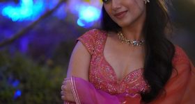 Bhagyashri Borse: క్యూట్‌ లుక్స్‌తో మతిపోగోడుతున్న భాగ్యశ్రీ బోర్సే