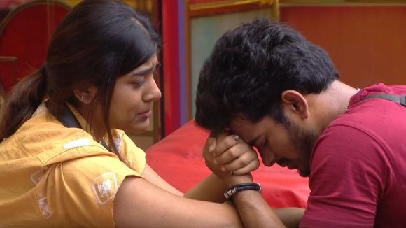 Bigg Boss 9 Telugu : ఒంటరైన ప్రేమ పక్షులు డెమోన్ – రీతూ… మరీ ఇలా పగబట్టారేంటి భయ్యా ?