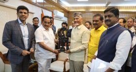 Chandrababu Naidu: జల్ జీవన్ మిషన్‌కు రూ.1,000 కోట్లు ఇవ్వండి.. పోలవరం పనులకు అనుమతులివ్వండి: చంద్రబాబు నాయుడు