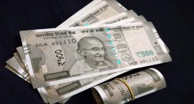 fake rs 500 Notes: నిజామాబాద్ జిల్లాలో దొంగ నోట్ల కలకలం.. ఒకటి కాదు.. రెండు కాదు.. ఏకంగా 417 నోట్లు