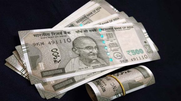 fake rs 500 Notes: నిజామాబాద్ జిల్లాలో దొంగ నోట్ల కలకలం.. ఒకటి కాదు.. రెండు కాదు.. ఏకంగా 417 నోట్లు