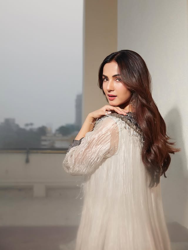 Sonal Chauhan ( Source / Instagram ) Sonal Chauhan Photo Gallery