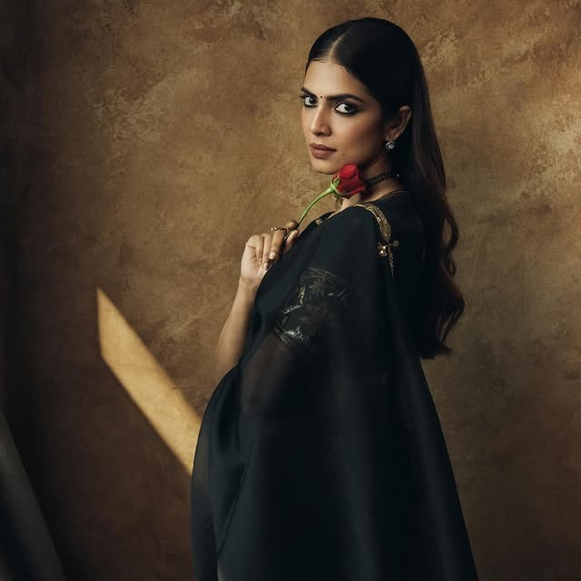 Malavika Mohanan (Source / Instagram) Malavika Mohanan Photo Gallery