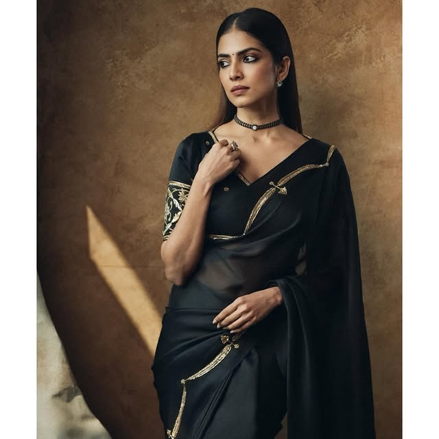 Malavika Mohanan (Source / Instagram) Malavika Mohanan Photo Gallery
