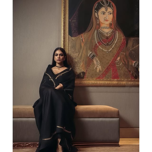 Malavika Mohanan (Source / Instagram) Malavika Mohanan Photo Gallery