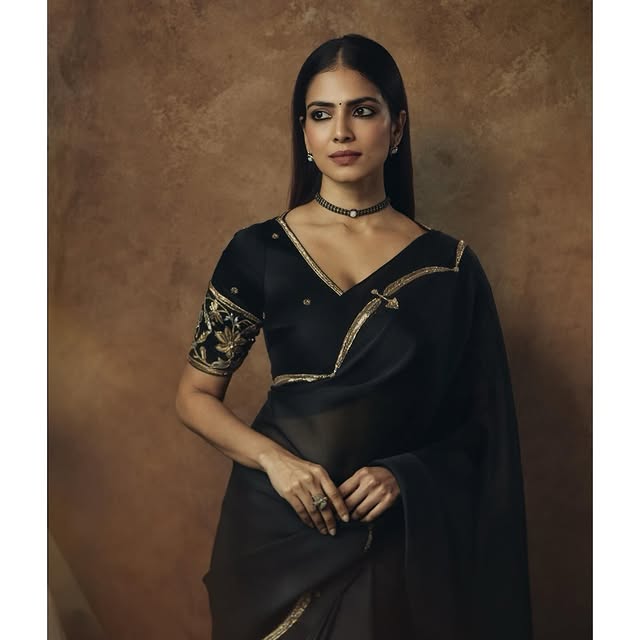 Malavika Mohanan (Source / Instagram) Malavika Mohanan Photo Gallery