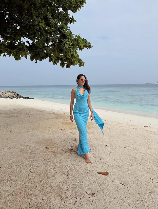 Pragya Jaiswal Photo Gallery