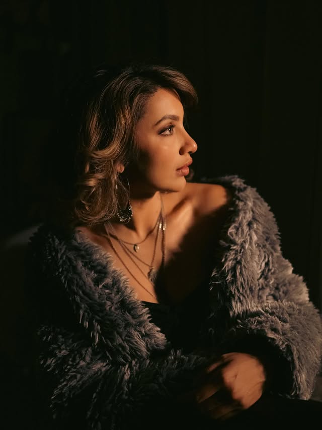 Tejeswi Madivada photo Gallery