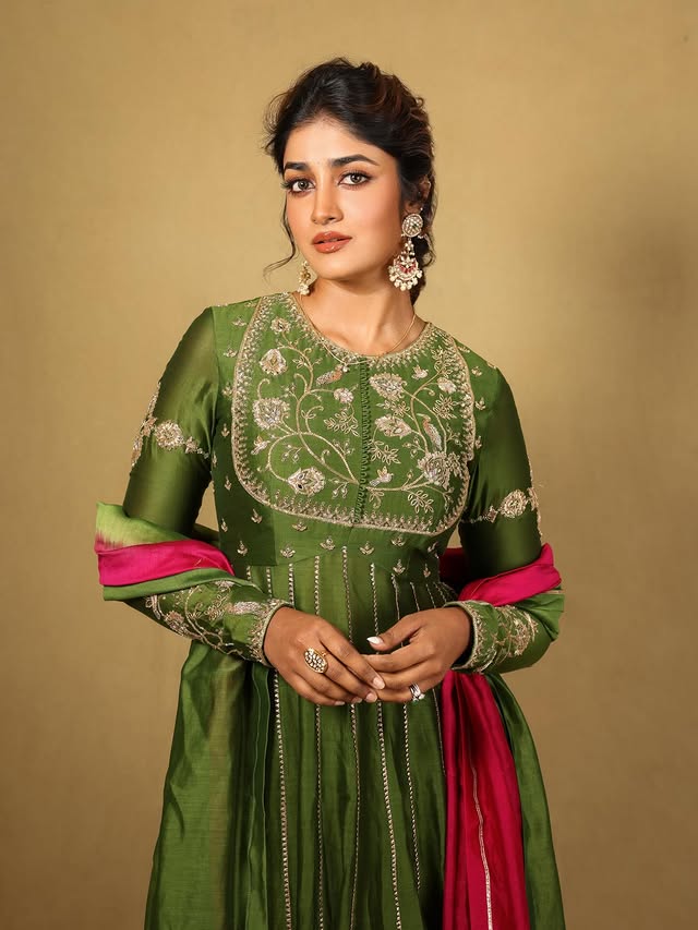 Dimple Hayathi Photo Gallery