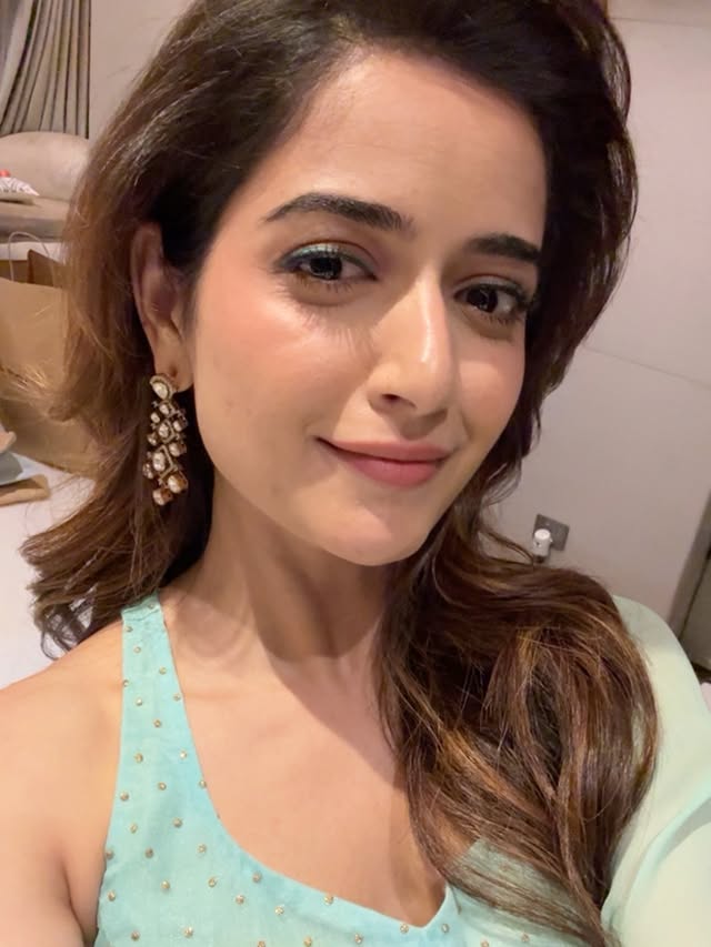 Ashika Ranganath Photo Gallery