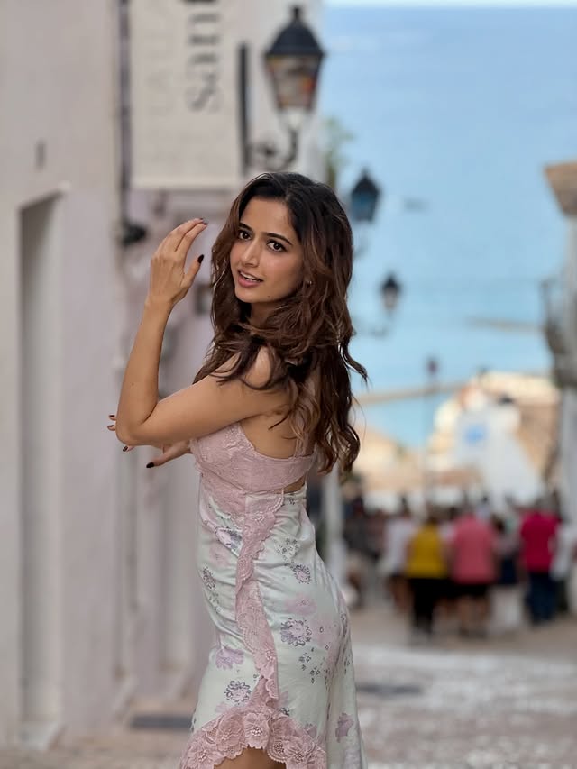Ashika Ranganath Photo Gallery