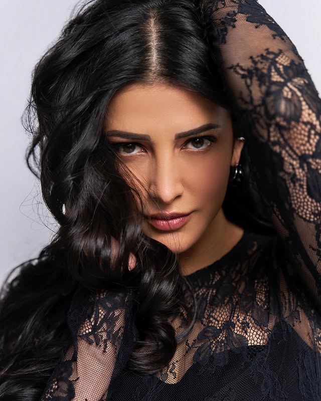 Shruthi Haasan photo Gallery