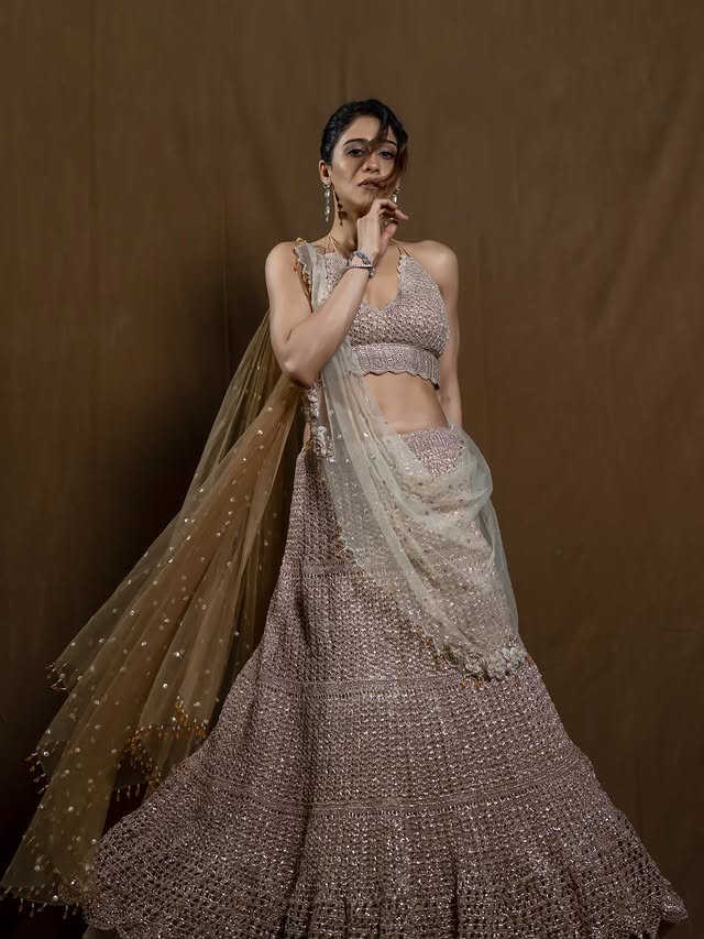 Regina cassandra Photo Gallery