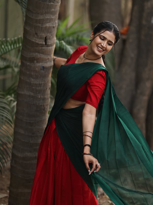 Kavya Shree photo Gallery