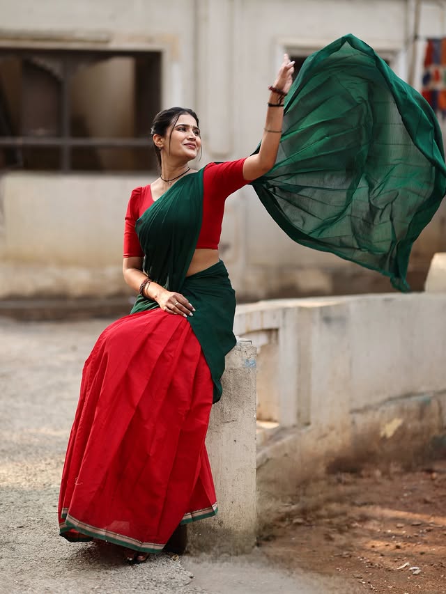 Kavya Shree photo Gallery