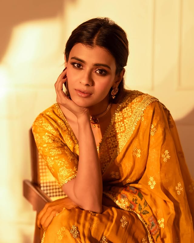 Hebah Patel Photo Gallery