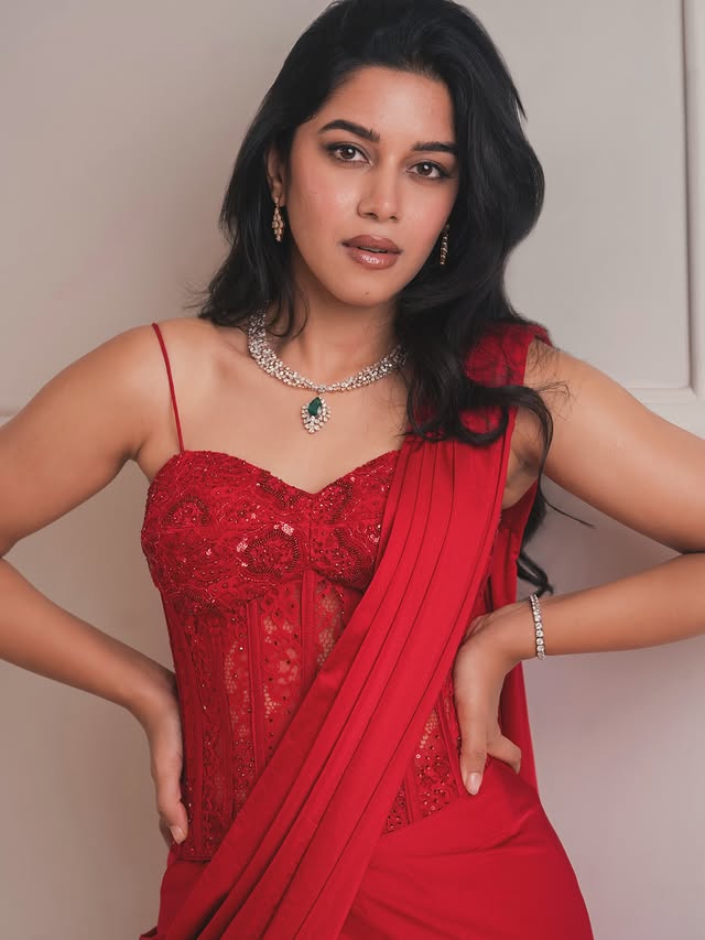 Mirnalini Ravi Photo Gallery