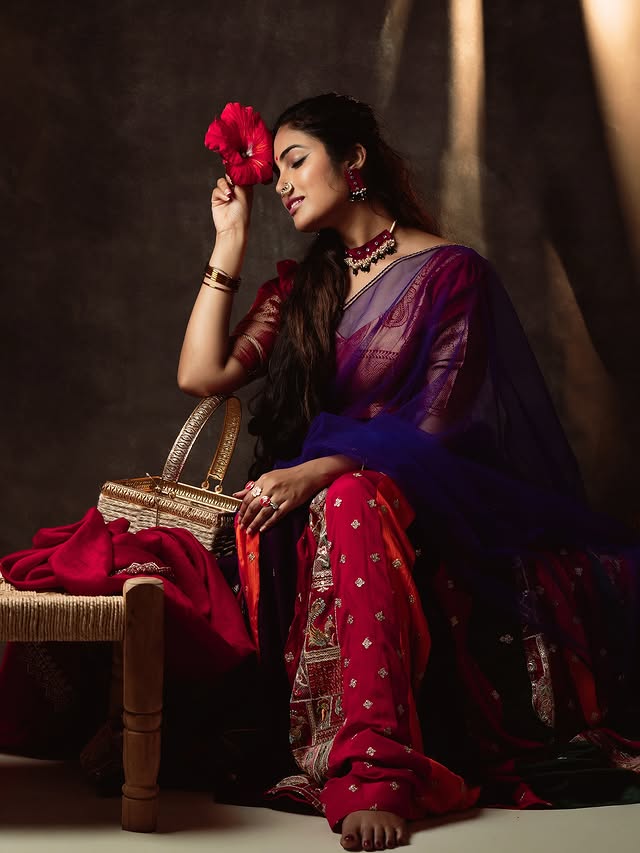 Divi Vadthya ( Source / Instagram) Divi Vadthya photo Gallery