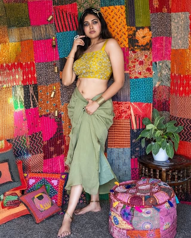 Divi Vadthya ( Source / Instagram) Divi Vadthya photo Gallery