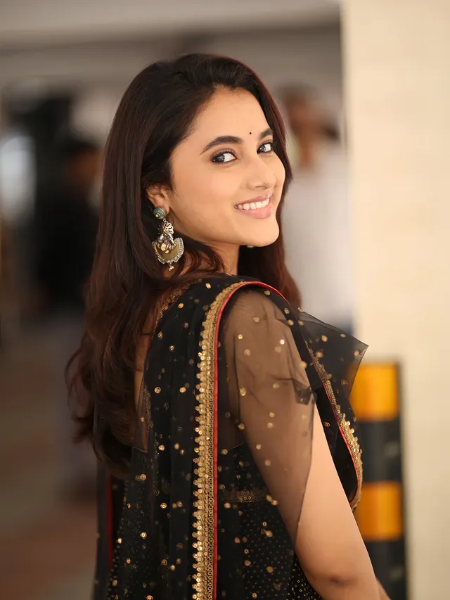 Priyanka Mohan( Source/ Instagram) Priyanka Mohan Photo Gallery