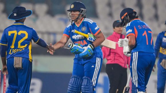 INDW  Vs SLW :  నేడు భార‌త్-శ్రీలంక మ‌ధ్య మూడో టీ20.. సిరీస్ ప‌ట్టేయాల‌ని..!