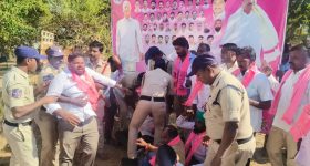 Kadiyam Flex: బీఆర్ఎస్ లోనే కడియం.. స్టేషన్ ఘనపూర్ లో హై టెన్షన్