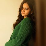 Kayadu lohar : క్యూట్ స్మైల్ తో, కస్సుమనే చూపులతో  చంపేస్తున్న కాయదు..