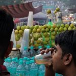 Lemon Water: నిమ్మరసం ఎవరు తాగకూడదు? ఎందుకు తాగకూడదు?