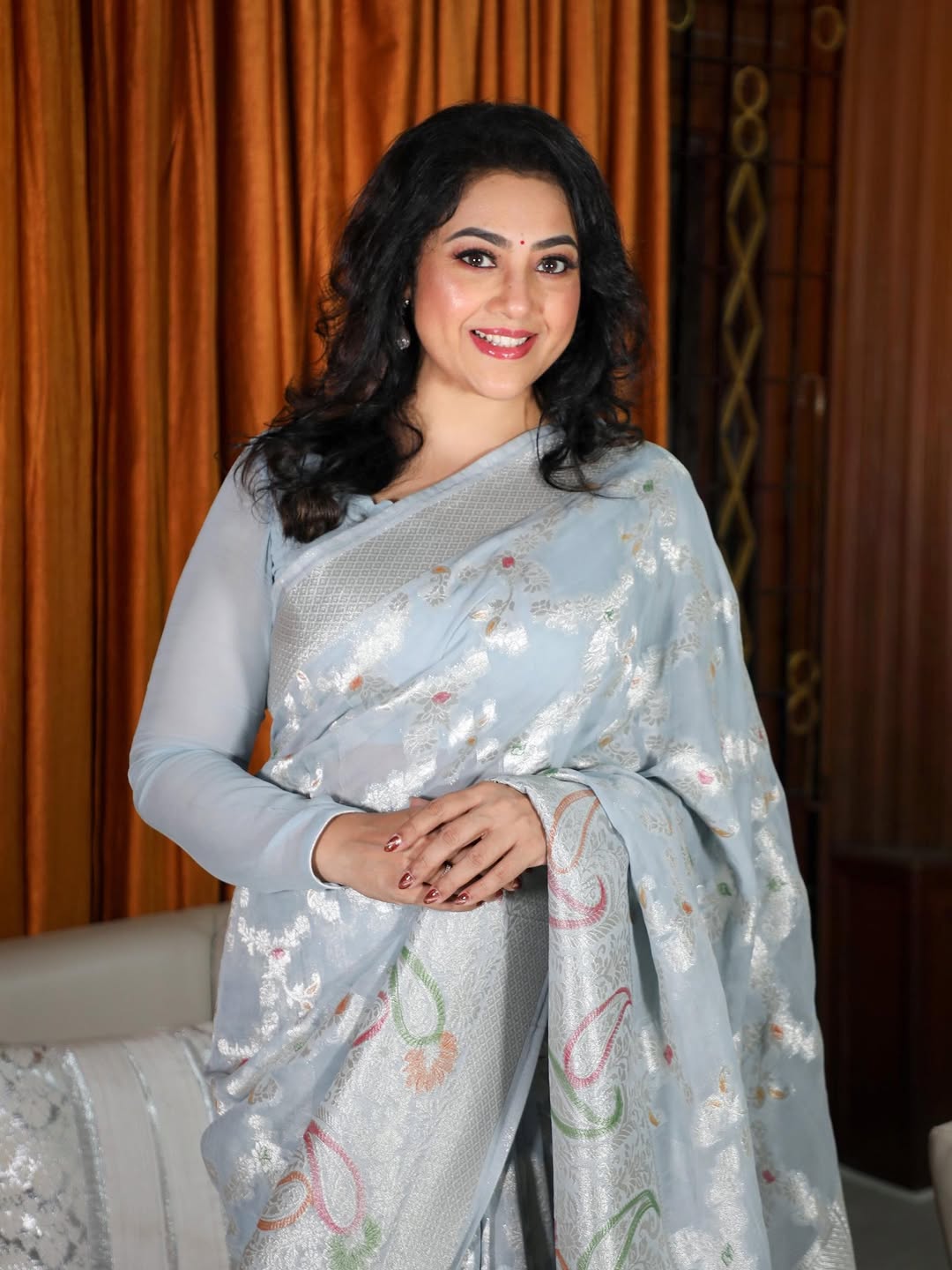 Meena Daughter Latest Look (Source: Instagram)