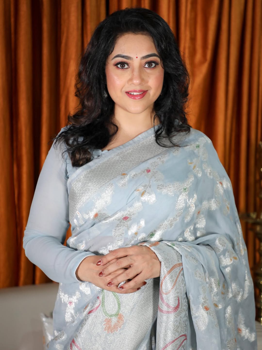 Meena Daughter Latest Look (Source: Instagram)