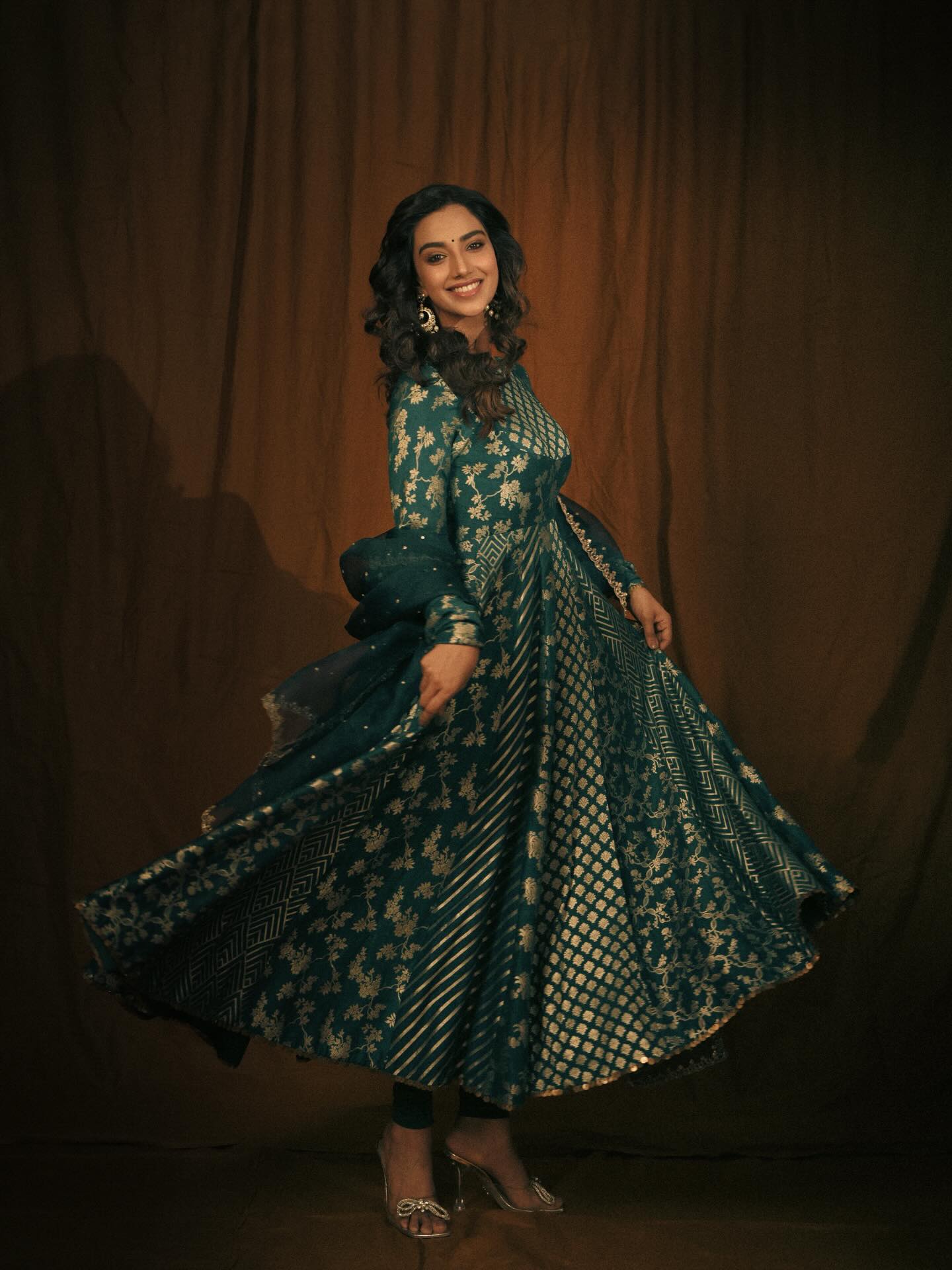 Meenakshi Chaudhary Photos (Source: Instagram) Meenakshi Chaudhary Photos (Source: Instagram)