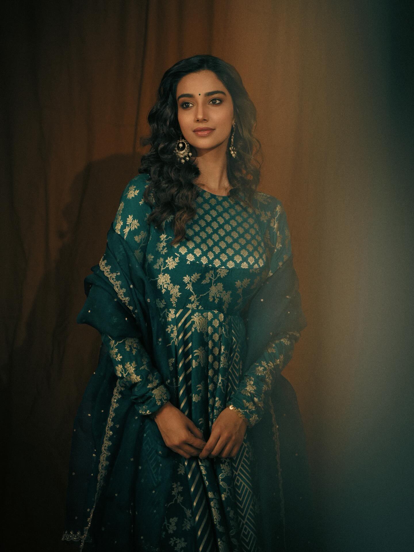 Meenakshi Chaudhary Photos (Source: Instagram) Meenakshi Chaudhary Photos (Source: Instagram)