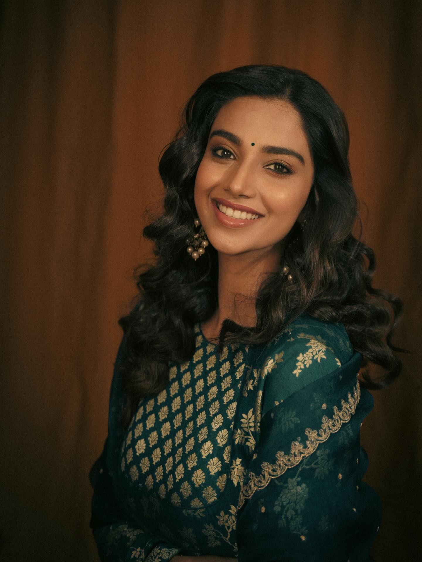 Meenakshi Chaudhary Photos (Source: Instagram) Meenakshi Chaudhary Photos (Source: Instagram)