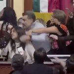 Mexico Parliament: మెక్సికో పార్లమెంట్‌లో రచ్చ రచ్చ.. జుట్టు జుట్టు పట్టుకుని కొట్టుకున్న మహిళా ఎంపీలు