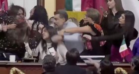 Mexico Parliament: మెక్సికో పార్లమెంట్‌లో రచ్చ రచ్చ.. జుట్టు జుట్టు పట్టుకుని కొట్టుకున్న మహిళా ఎంపీలు