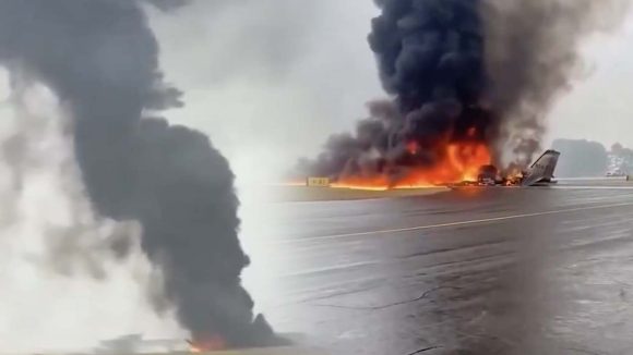 Jet Crash: అమెరికాలో ఘోర విమాన ప్రమాదం.. రన్‌వేపై కుప్పకూలిన జెట్, ఆరుగురు మృతి?