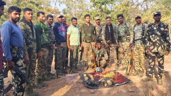 Karregutta: టెన్షన్ టెన్షన్.. కర్రెగుట్టల్లో భారీగా బయటపడుతున్న IED బాంబులు