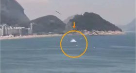 Brazil Plane Crash: పర్యాటకుల కళ్లముందే విషాదం.. సముద్రంలో కూలిన విమానం.. స్పాట్‌లో!