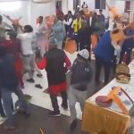 Rasagulla Fight: వివాహ విందులో రసగుల్లా లొల్లి.. పొట్టుపొట్టు కొట్టుకున్న చుట్టాలు..!  వీడియో వైరల్