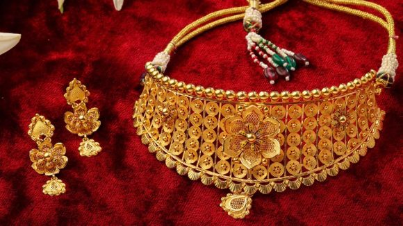 Gold Rate Increased: ఓర్నాయనో.. బంగారం ధర రెండు లక్షలకు చేరువలో.. ఇక పసిడి ప్రియులకు రోల్డ్ గోల్డే దిక్కు..