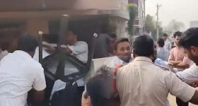 Janasena leaders Clash: కుర్చీలతో కొట్టుకున్న జనసేన నేతలు