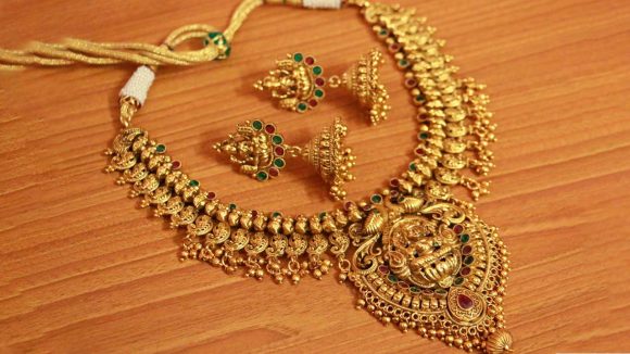 Gold Rate Today: రికార్డుల వేటలో పసిడి.. ఒక్కరోజే భారీ జంప్.. నేడు తులం బంగారం ఎంతంటే?