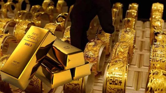 Gold Rate Dropped: ఎట్టకేలకు తగ్గుతున్న బంగారం ధరలు.. తులం ఎంతంటే?