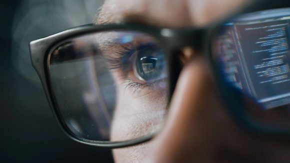 AI Glasses Privacy: మనిషిని చూడగానే పేరు, ఉద్యోగం, అడ్రస్ చెప్పేస్తున్న ఏఐ గ్లాసెస్.. ప్రమాదంలో ప్రైవెసీ..